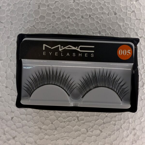 Mac Eyelashes/ False Eyelashes - Image 4