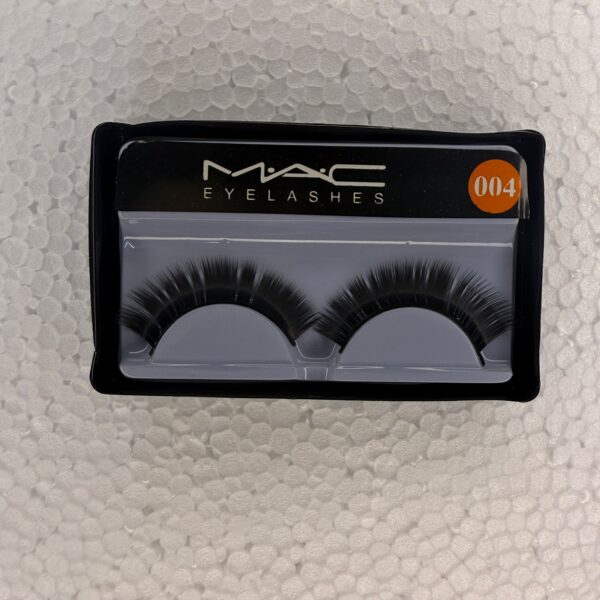 Mac Eyelashes/ False Eyelashes - Image 3