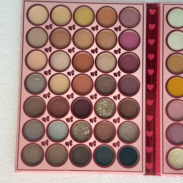 Bronze Girl 117 Colour Eyeshadow Palette - Image 4