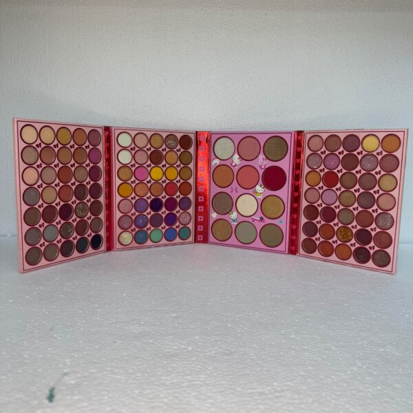Bronze Girl 117 Colour Eyeshadow Palette