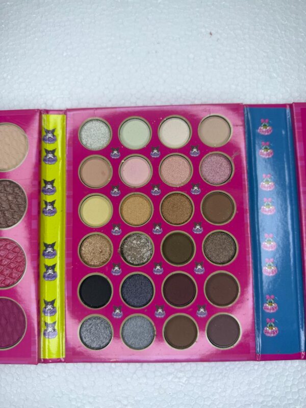 84 Colour Fashion Models Naked Flower Donald Eyeshadow Palette - Image 2